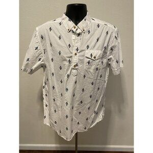Carbon Mens Size Large Button-Down Short Sleeve 1/4 Button Front Shirt Cactus